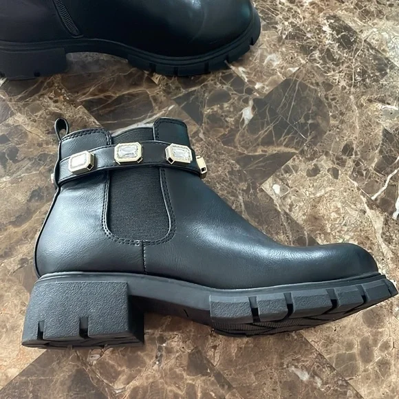 Madden NYC - Picture 2 of 8